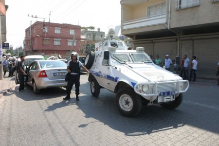 Yol verme kavgası kanlı bitti: 1 ölü, 3 yaralı