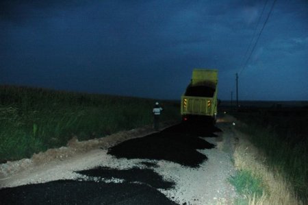 Yol Yapım Çalışmaları Sahur Sonrasında Yapılıyor