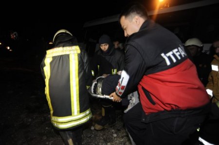 Yolcu minibüsü kaza yaptı: 18 yaralı