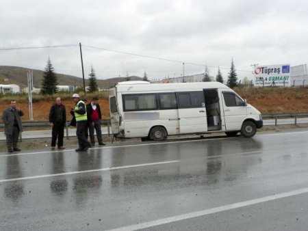 Yolcu minibüsü kaza yaptı: 6 yaralı
