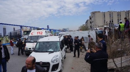 Yolcu minibüsü yan yattı: 16 yaralı (2)