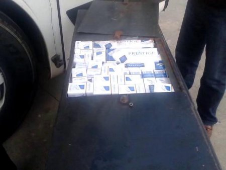 Yolcu otobüsüyle kaçak sigara sevkiyatına polis engeli