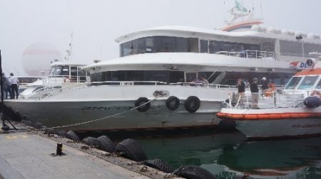 Yolcular, gemi kazasını cep telefonuyla çekti