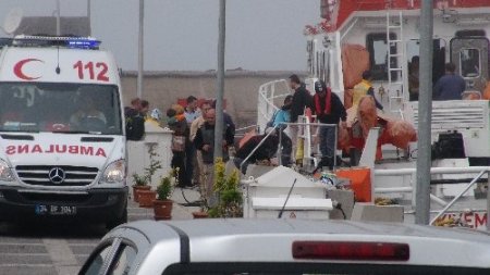 Yolcular, gemi kazasını cep telefonuyla çekti