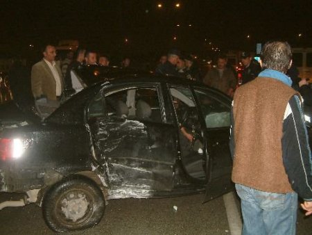 Yolda Biriken Su Kazaya Neden Oldu: 1 Yaralı