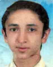 Yolda yürürken minibüsün çarpan genç hayatını kaybetti