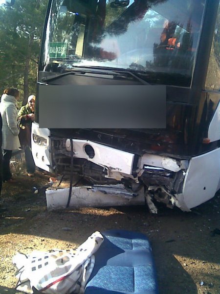 Yoldaki Gizli Buzlanma Kaza Getirdi: 2 Ölü, 2 Ağır Yaralı