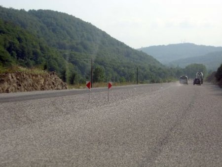Yollardaki Mıcırlar Kazalara Davetiye Çıkarıyor