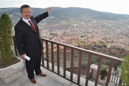 Yozgat Belediye Başkanı Başer'e Avrupa Siyaset Ödülü