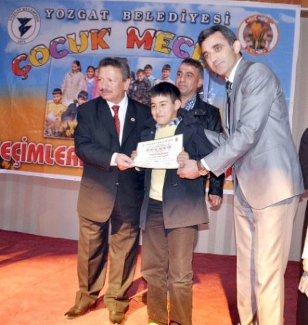 Yozgat Belediyesi Çocuk Meclisi üyeleri mazbatalarını aldı