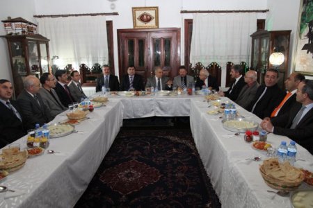 Yozgat Belediyesi'nden Kurum Müdürlerine Arabaşı İkramı