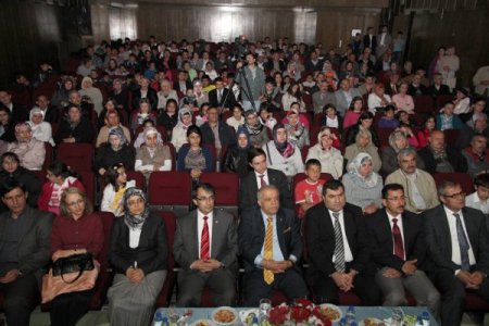 Yozgat Çocuk Yuvası Öğrencilerinin Hazırladığı Program Beğenildi