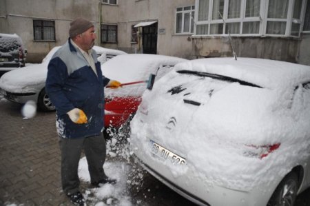 Yozgat güne beyaz örtüyle uyandı