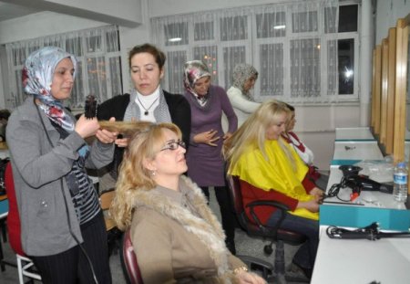 Yozgat İş Kurumu bin 200 kişiyi meslek sahibi yaptı