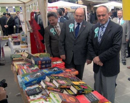 Yozgat Müftülüğü, Kutlu Doğum Haftası Dolayısıyla Kitap Fuarı Açtı