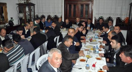 Yozgat Pergel Derneği yönetimi arabaşı yemeğinde bir araya geldi