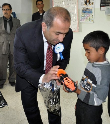 Yozgat SGK İl Müdürlüğü'nden köy okulu öğrencilerine hediye
