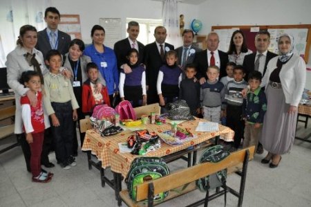 Yozgat SGK İl Müdürlüğü'nden köy okulu öğrencilerine hediye