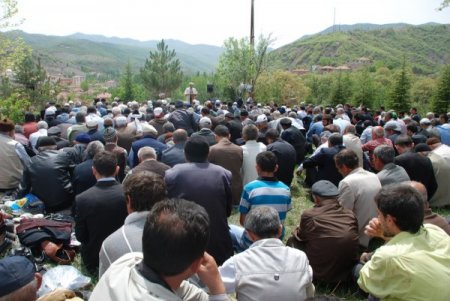 Yozgat'ın Bir Yanı Sel Suları Altında, Bir Yanında Çifçiler Yağmur Duasına Çıktı