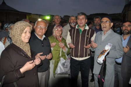 Yozgatlı hacı adayları dualarla kutsal topraklara uğurlandı