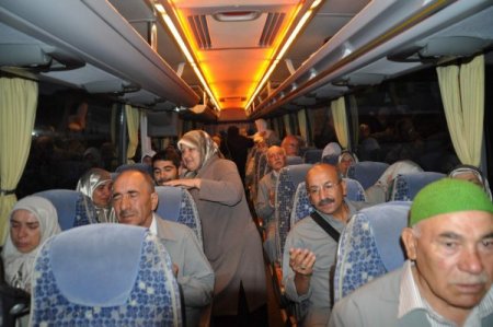 Yozgatlı hacı adayları dualarla kutsal topraklara uğurlandı