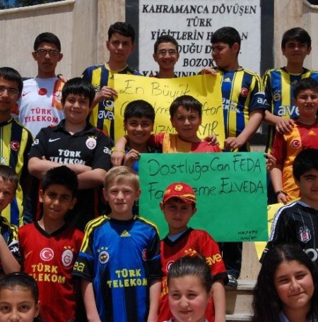 Yozgatlı küçük taraftarlardan kardeşlik çağrısı