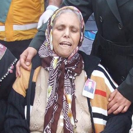 Yozgatlı şehidin kanser hastası annesi hayatını kaybetti