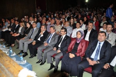 Yozgatlılar, öğretmenler korosunun türküleriyle coştu