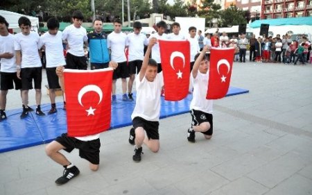 Yozgatlılar aile eğitim programında eğlendi