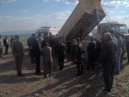 Yozgat'ta 1 Kişi Kamyonu Hareket Ettirmek İsterken Canından Oldu