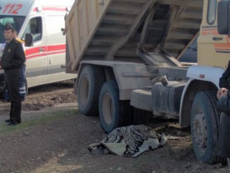 Yozgat'ta 1 Kişi Kamyonu Hareket Ettirmek İsterken Canından Oldu