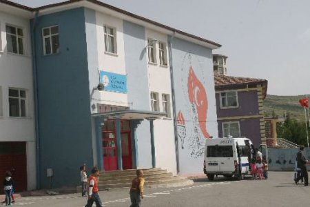 Yozgat'ta Hırsızlar İlköğretim Okuluna Girdi