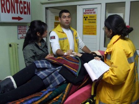 Yozgat’ta öğrenci servisi devrildi 27 kişi yaralandı