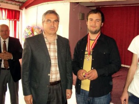 Yozgat'ta Satranç Turnuvası'nda Dereceye Girenler Ödüllendirildi