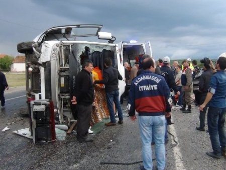 Yozgat'ta trafik kazası: 14 yaralı