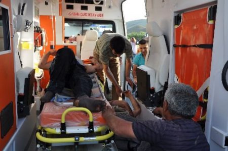 Yozgat'ta Trafik Kazası: 2 Ölü 11 Yaralı