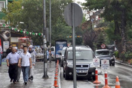 Yozgat’ta Vatandaşlar Yağmurla Serinledi
