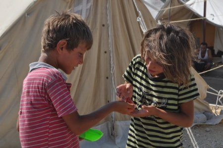 Yüksek sıcak ve nem, Suriyelileri klimalı mescitlere yöneltti