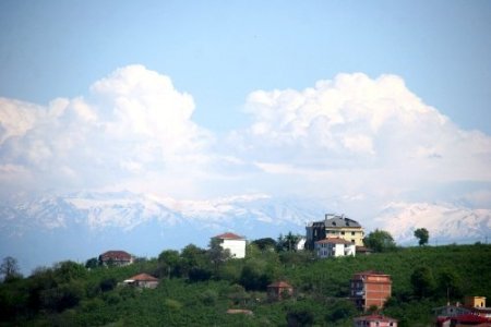 Yükseklerde kar, sahilde bahar var
