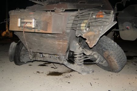 Yüksekova Kaymakamı Tikdağ, saldırıda yaralananları ziyaret etti