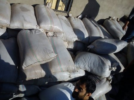 Yüksekova'a 62 ton gümrük kaçağı çay ele geçirildi