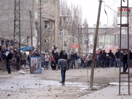Yüksekova'da 27 Kasım Gerginliği