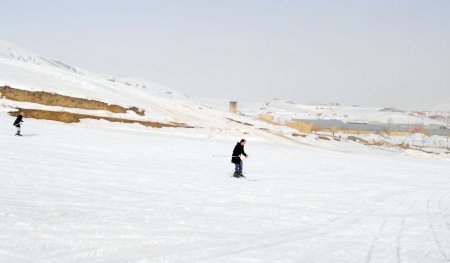 Yüksekova'da askeri kayak tesisleri sivillere açıldı