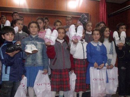 Yüksekova'da 'bin Çocuğa Bin Top Projesi' Destek Bekliyor