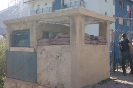 Yüksekova'da Cenaze Gerginliği (2)