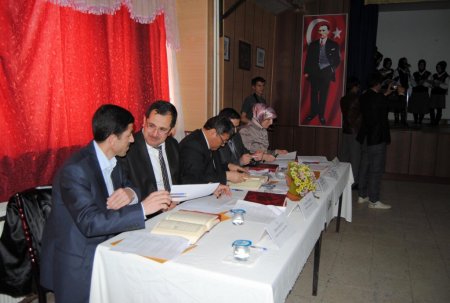 Yüksekova'da hafızlık, güzel Kur'an ve ezan okuma yarışması