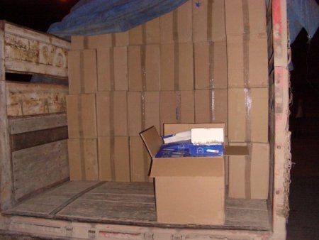 Yüksekova'da kaçakçılık operasyonu: 327 bin 965 paket kaçak sigare ele geçirildi