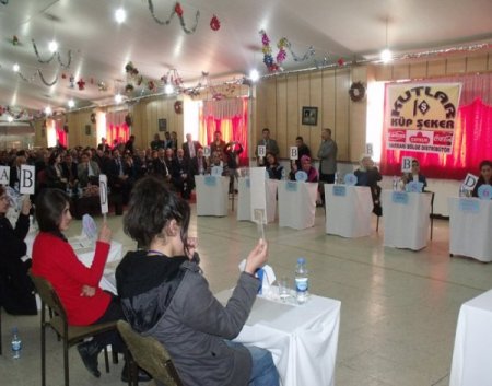 Yüksekova'da Kadın Çiftçiler Yarıştı