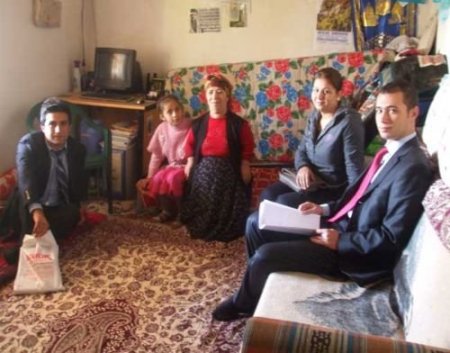 Yüksekova'da Öğretmenler, Öğrencilerinin Ailelerini Ziyaret Etti