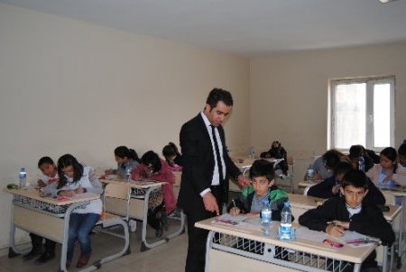 Yüksekova'da STS'ye yoğun ilgi